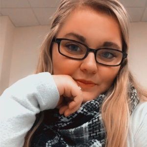 Meet your Posher, Emily